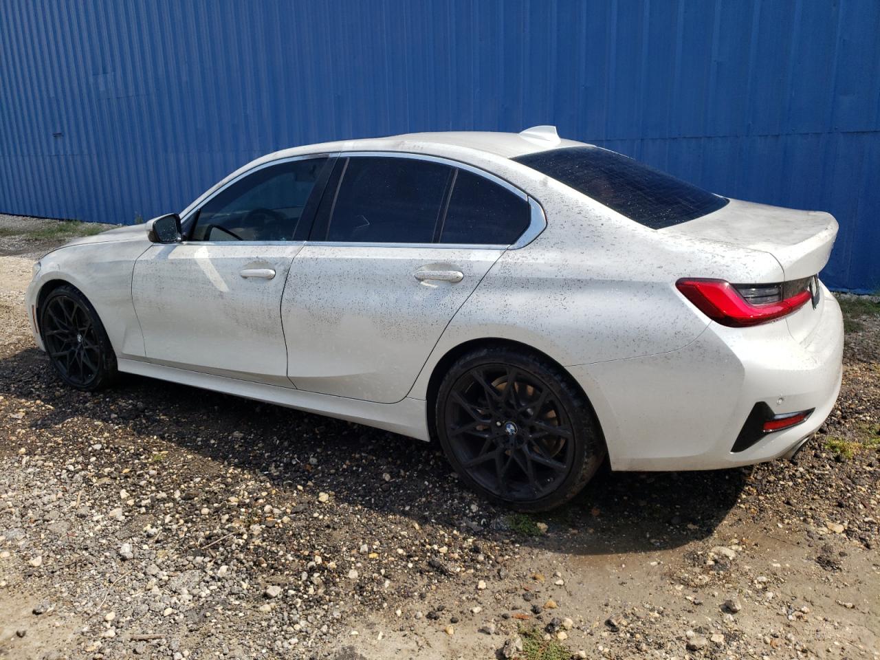 Изображение 2 2021 BMW 330I  2021 с VIN 3MW5R1J07M8B54004