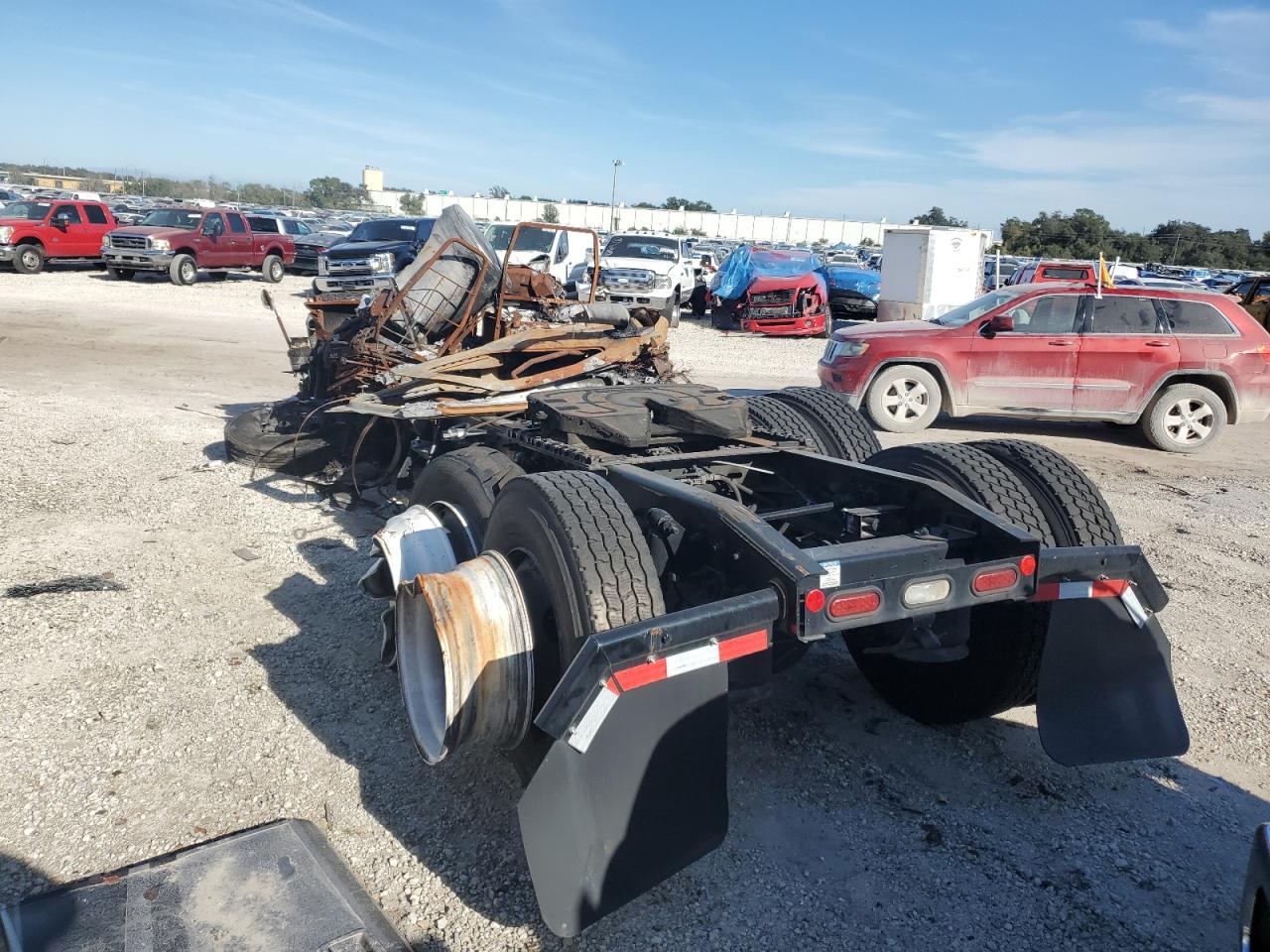 Image 3 of 2021 FREIGHTLINER CASCADIA 126  2021 with VIN 3AKJHLDV2MSMS5130