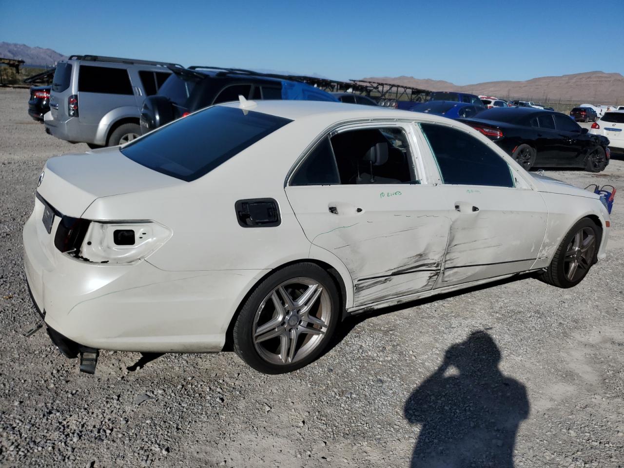 Image 3 of 2013 MERCEDES-BENZ E 350 2013 with VIN WDDHF5KB3DA733310