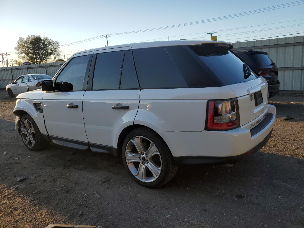 Image 2 of 2011 LAND ROVER RANGE ROVER SPORT LUX 2011 with VIN SALSK2D49BA705106