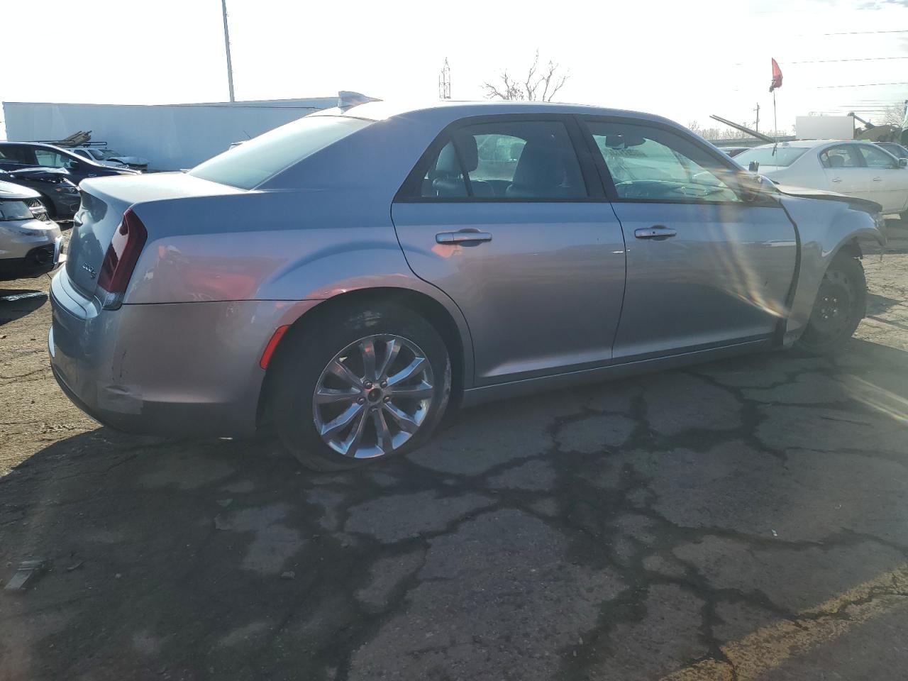 Image 3 of Chrysler 300 S 2017 with VIN 2C3CCAGG8HH558493