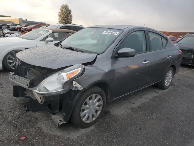 Obraz 1 z 2019 NISSAN VERSA S 2019 z VIN 3N1CN7AP5KL873920