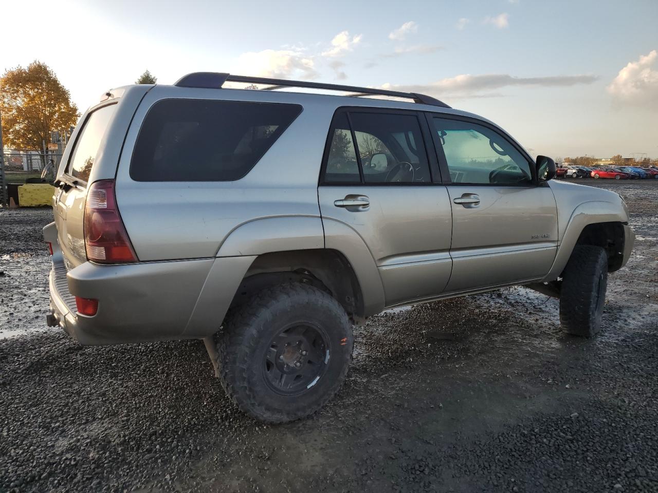 Image 3 of 2005 TOYOTA 4RUNNER SR5 2005 with VIN JTEBU14R450072964