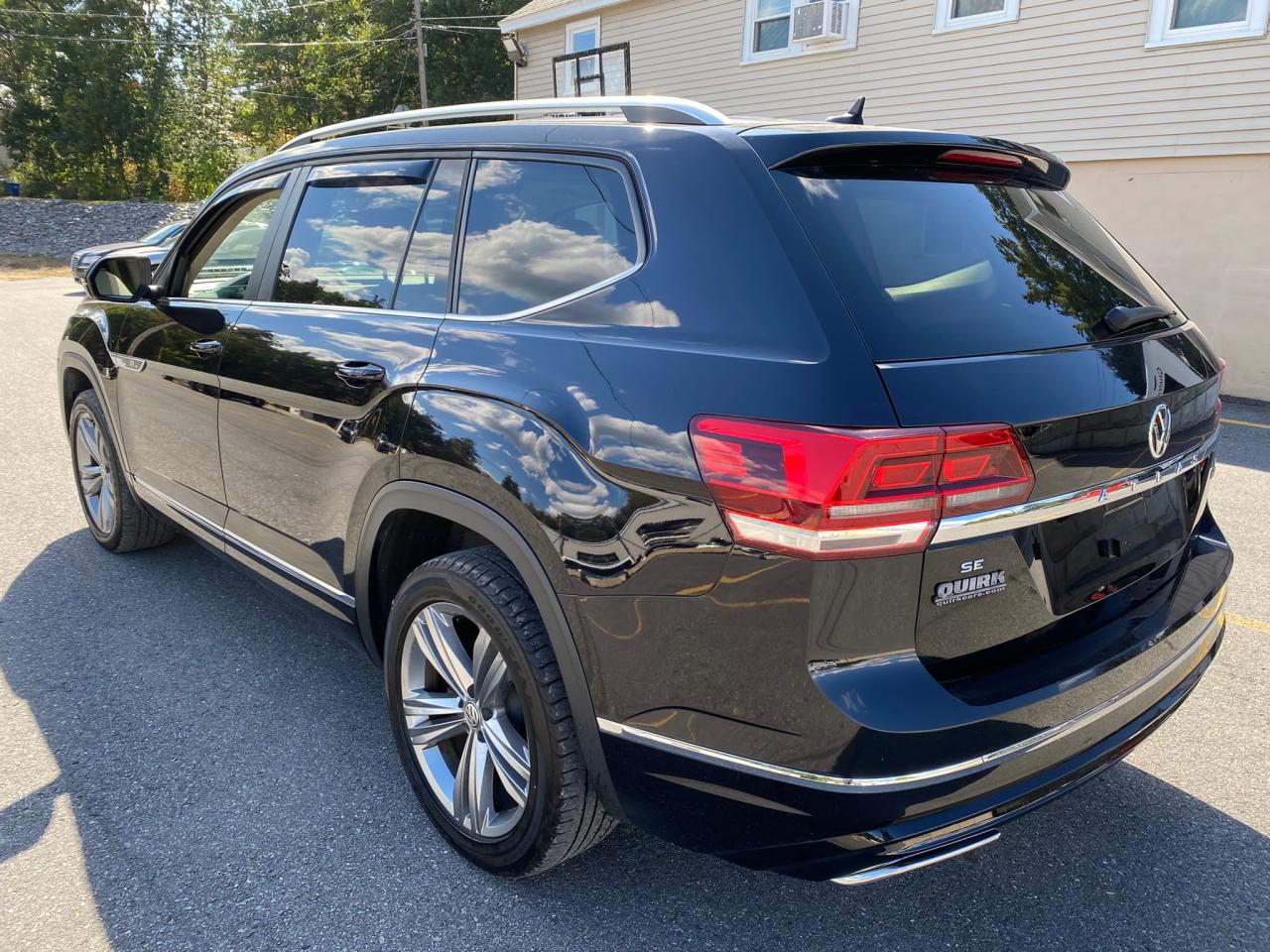 Obraz 2 z 2018 VOLKSWAGEN ATLAS SE 2018 z VIN 1V2PR2CA4JC536050