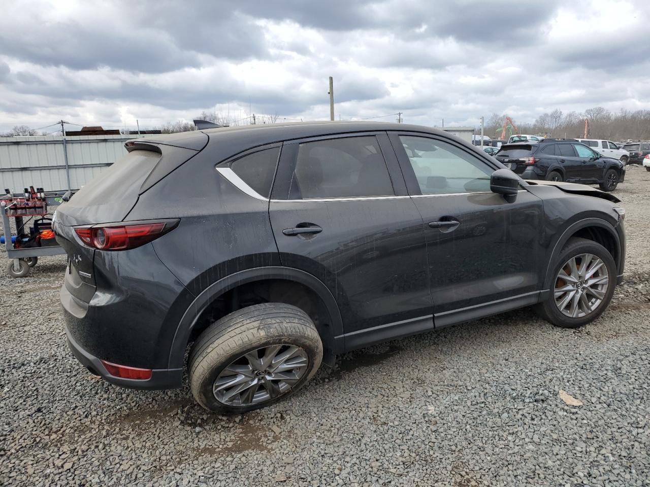 Image 3 of 2020 MAZDA CX-5 GRAND TOURING 2020 with VIN JM3KFADM6L0767826