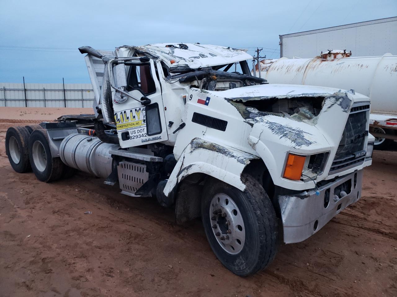 2013 MACK 600 CHU600 2013 image