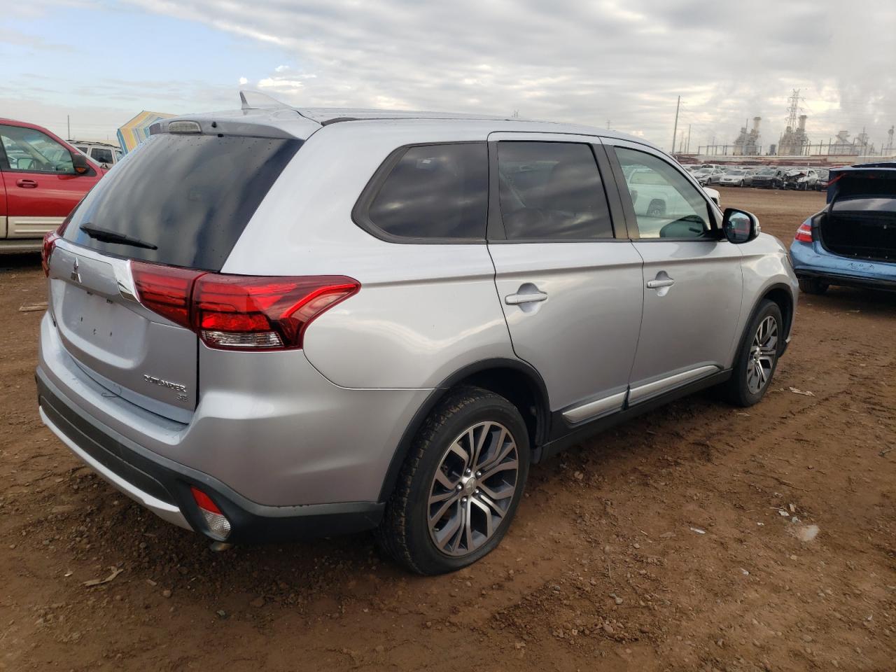 Изображение 3 2017 MITSUBISHI OUTLANDER SE 2017 с VIN JA4AZ3A35HZ026289
