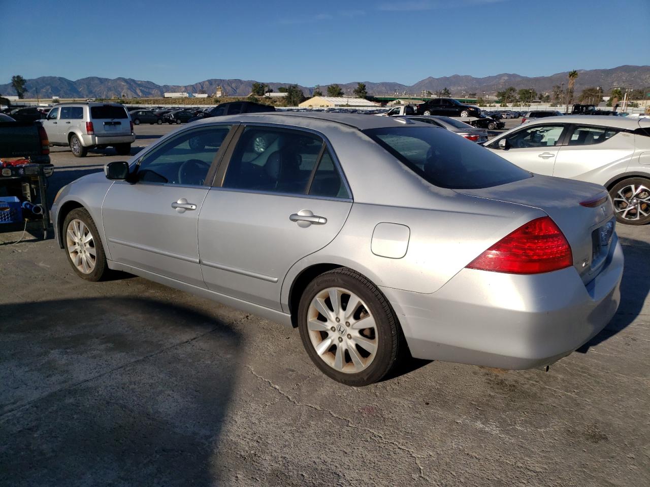 Изображение 2 2007 HONDA ACCORD EX 2007 с VIN 1HGCM665X7A057223
