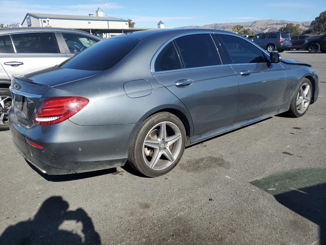 Image 3 of 2017 MERCEDES-BENZ E 300 2017 with VIN WDDZF4JB1HA042122