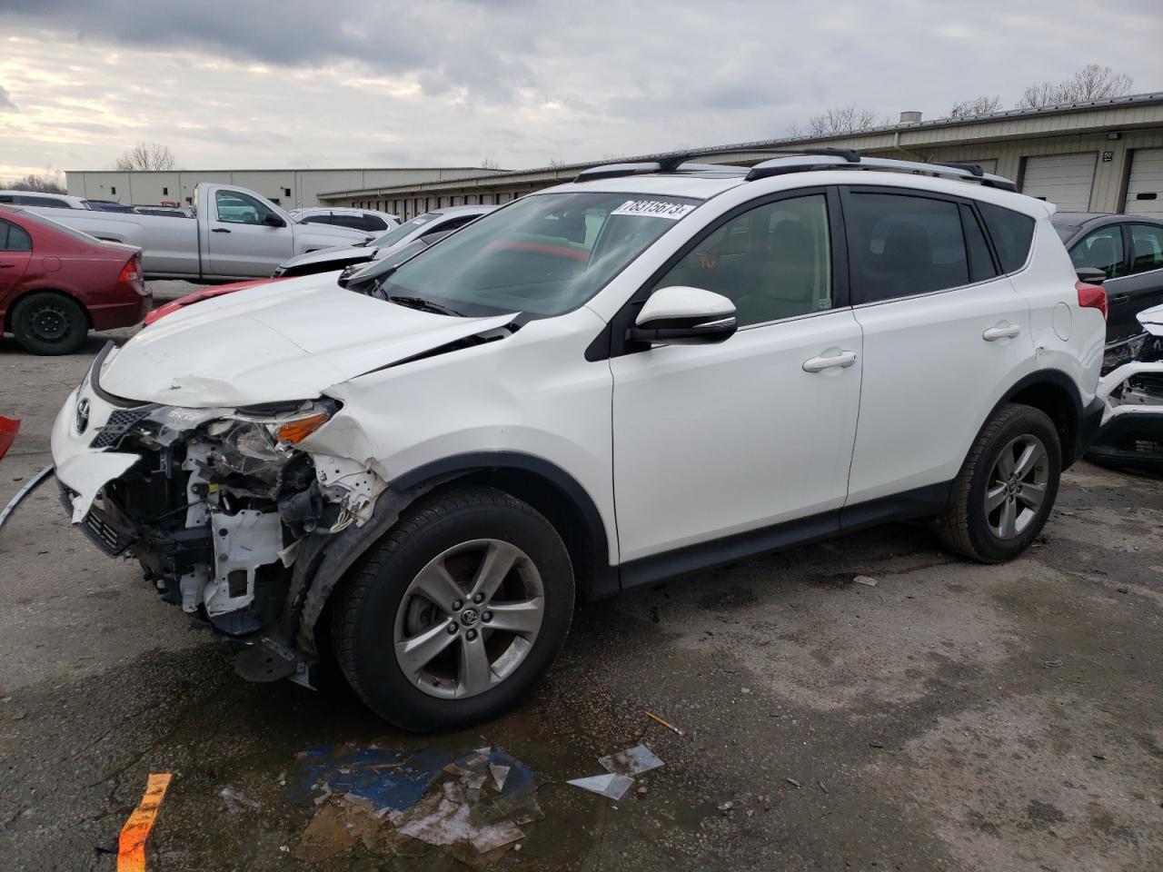 Image 1 of 2015 TOYOTA RAV4 XLE 2015 with VIN JTMRFREV6FD101785