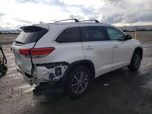 Image 3 of 2018 TOYOTA HIGHLANDER SE 2018 with VIN 5TDJZRFH9JS903290