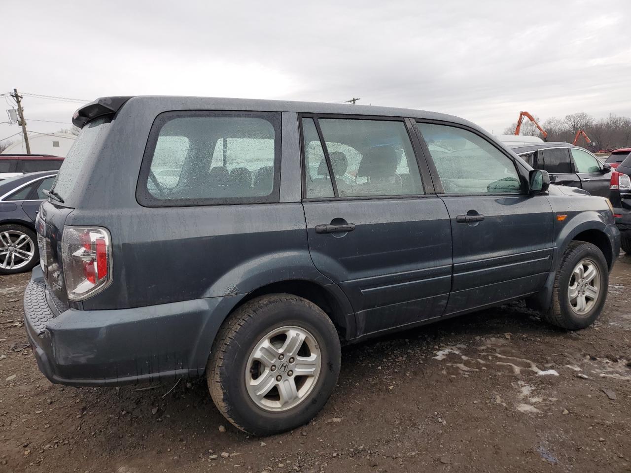 Image 3 of 2006 HONDA PILOT LX 2006 with VIN 2HKYF18126H554088