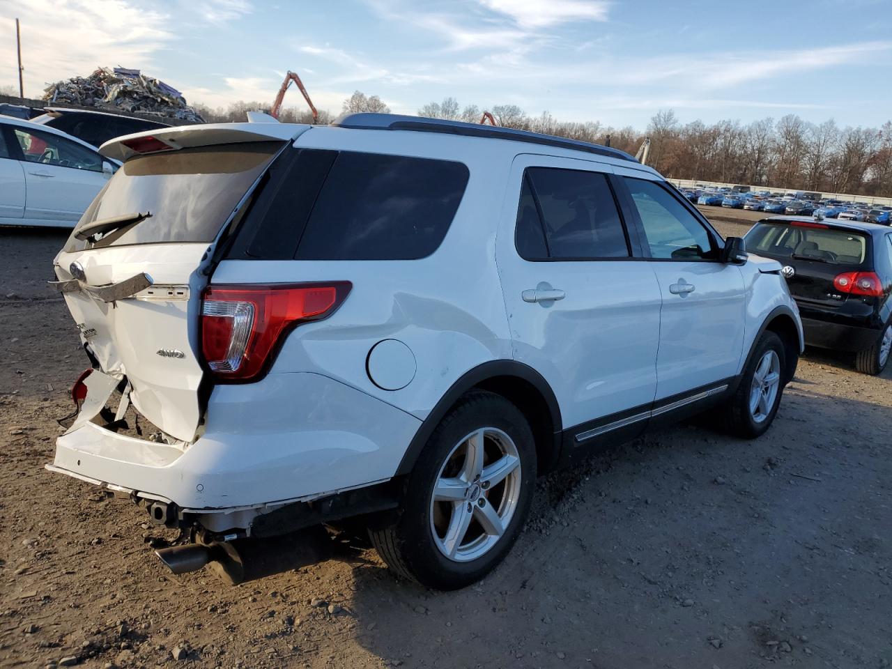 Image 3 of 2017 FORD EXPLORER XLT 2017 with VIN 1FM5K8D83HGD47481