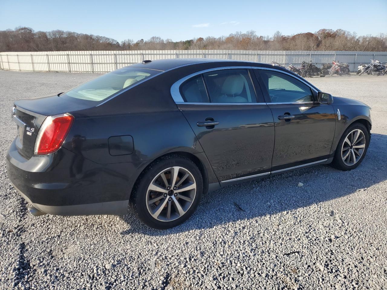 Image 3 of 2009 LINCOLN MKS  2009 with VIN 1LNHM94RX9G604210