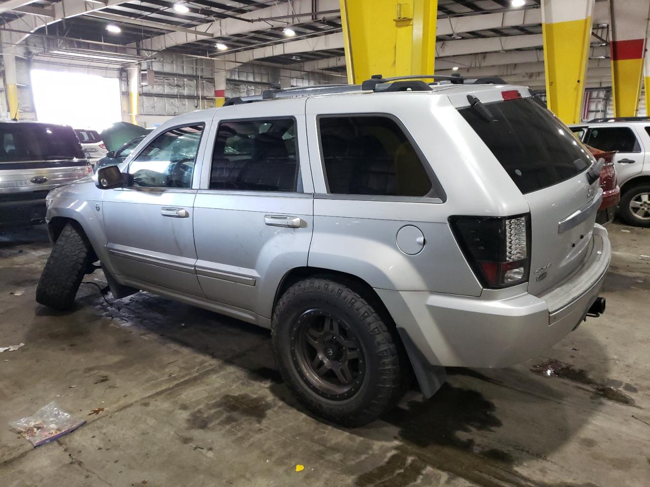 Image 2 of 2006 JEEP GRAND CHEROKEE OVERLAND 2006 with VIN 1J8HR68286C197792