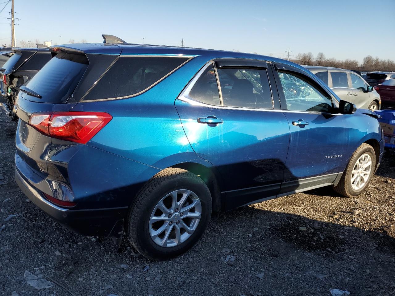 Obraz 3 z 2020 CHEVROLET EQUINOX LT 2020 z VIN 2GNAXJEV2L6110383