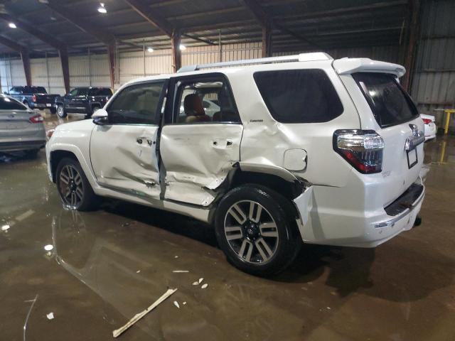 Image 2 of 2019 TOYOTA 4RUNNER SR5 2019 with VIN JTEBU5JR4K5646425