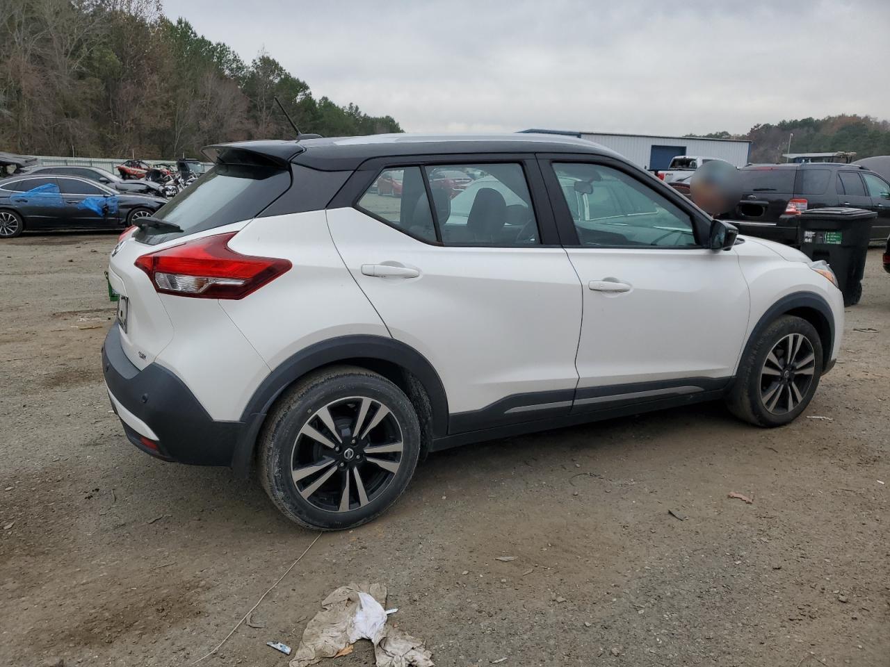 Изображение 3 2020 NISSAN KICKS SR 2020 с VIN 3N1CP5DV8LL560936