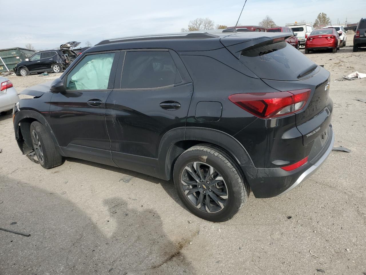 Image 2 of 2021 CHEVROLET TRAILBLAZER LT 2021 with VIN KL79MPS27MB021924