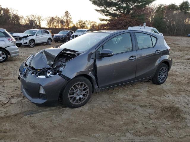 Image 1 of 2013 TOYOTA PRIUS C  2013 with VIN JTDKDTB3XD1553373