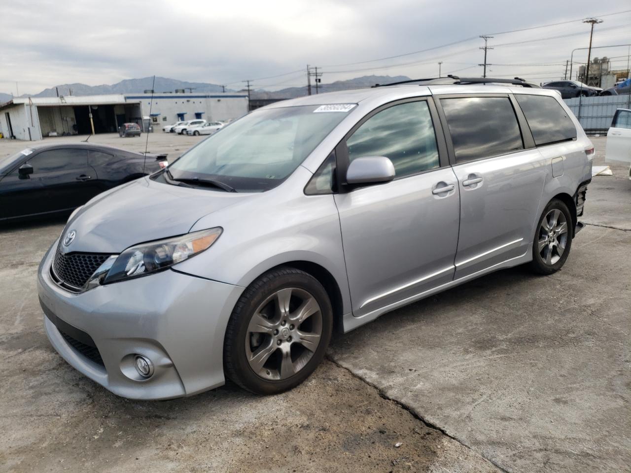 Image 1 of 2011 TOYOTA SIENNA SPORT 2011 with VIN 5TDXK3DC9BS164684
