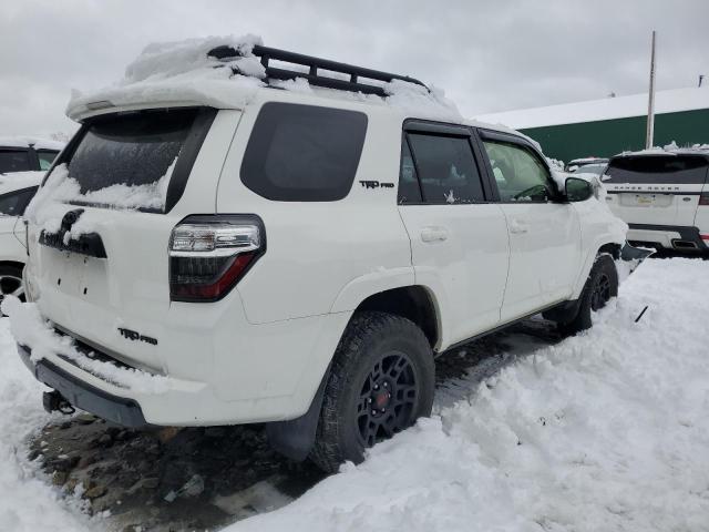 Image 3 of 2019 TOYOTA 4RUNNER SR5 2019 with VIN JTEBU5JR6K5659967