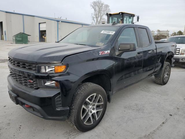 Obraz 1 z 2019 CHEVROLET SILVERADO K1500 TRAIL BOSS CUSTOM 2019 z VIN 1GCRYCEF9KZ202798