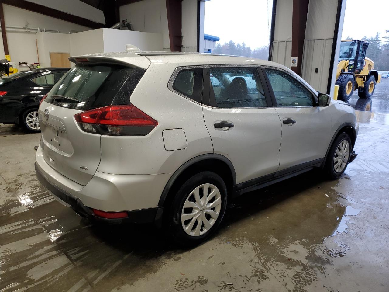Изображение 3 2018 NISSAN ROGUE S 2018 с VIN KNMAT2MV6JP564225