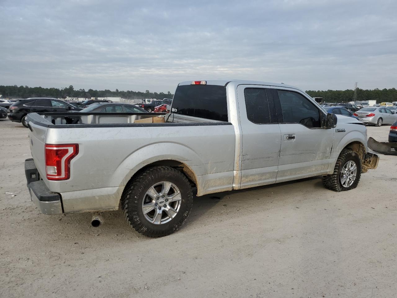 Image 3 of 2016 FORD F150 SUPER CAB 2016 with VIN 1FTEX1CP6GKG03274