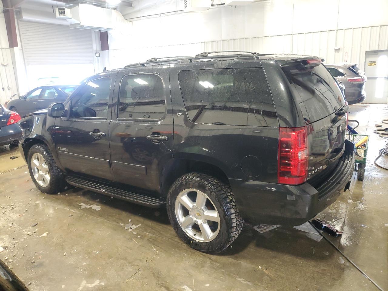 Изображение 2 2011 CHEVROLET TAHOE K1500 LT 2011 с VIN 1GNSKBE0XBR283519