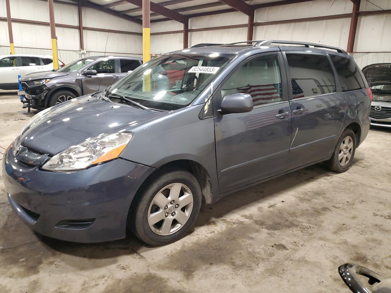 Image 1 of 2008 TOYOTA SIENNA XLE 2008 with VIN 5TDZK22C08S151045