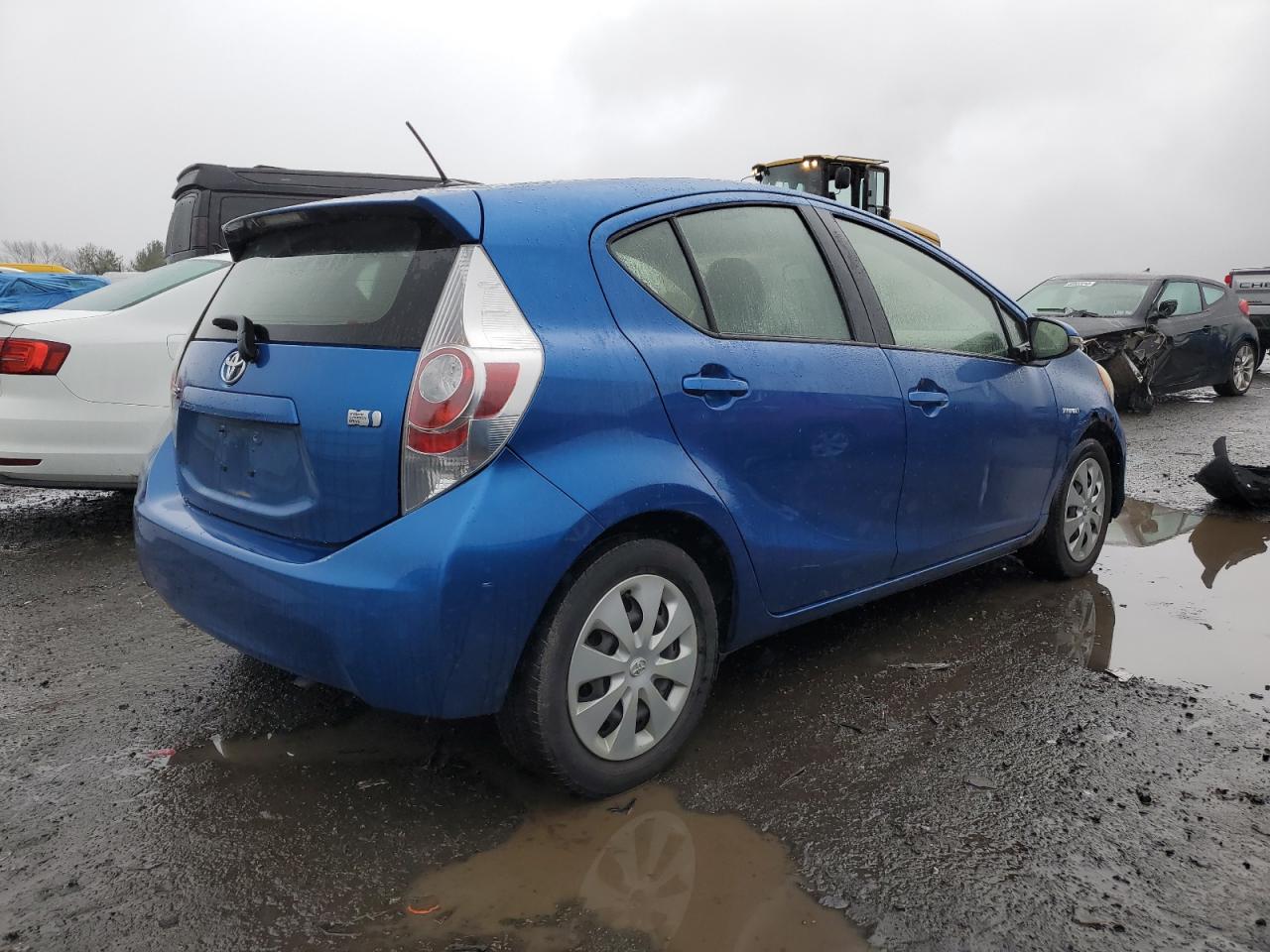 Изображение 3 2014 TOYOTA PRIUS C  2014 с VIN JTDKDTB38E1065380