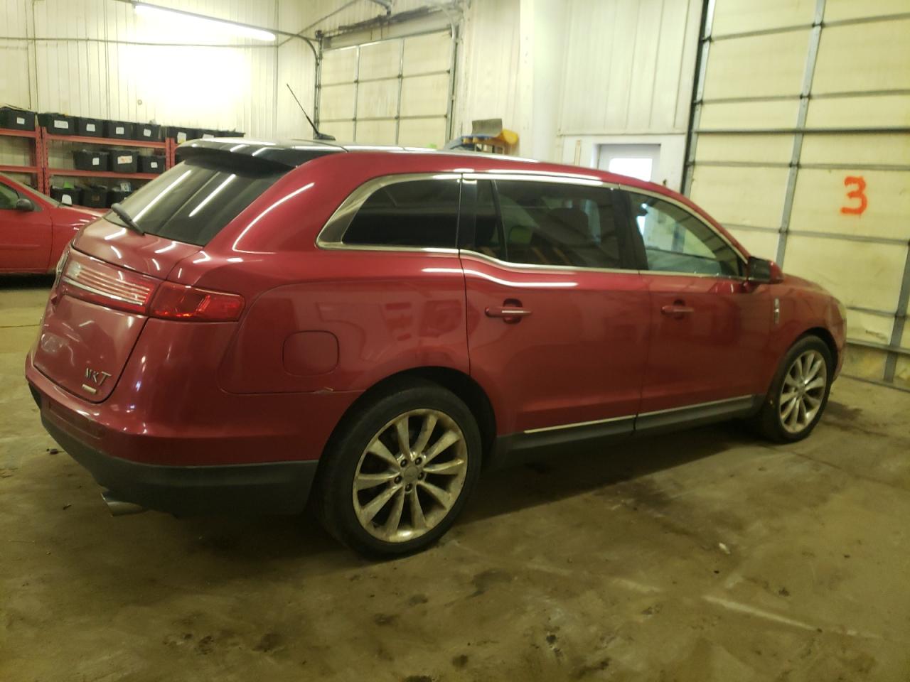 Image 3 of 2010 LINCOLN MKT  2010 with VIN 2LMHJ5AT5ABJ07423