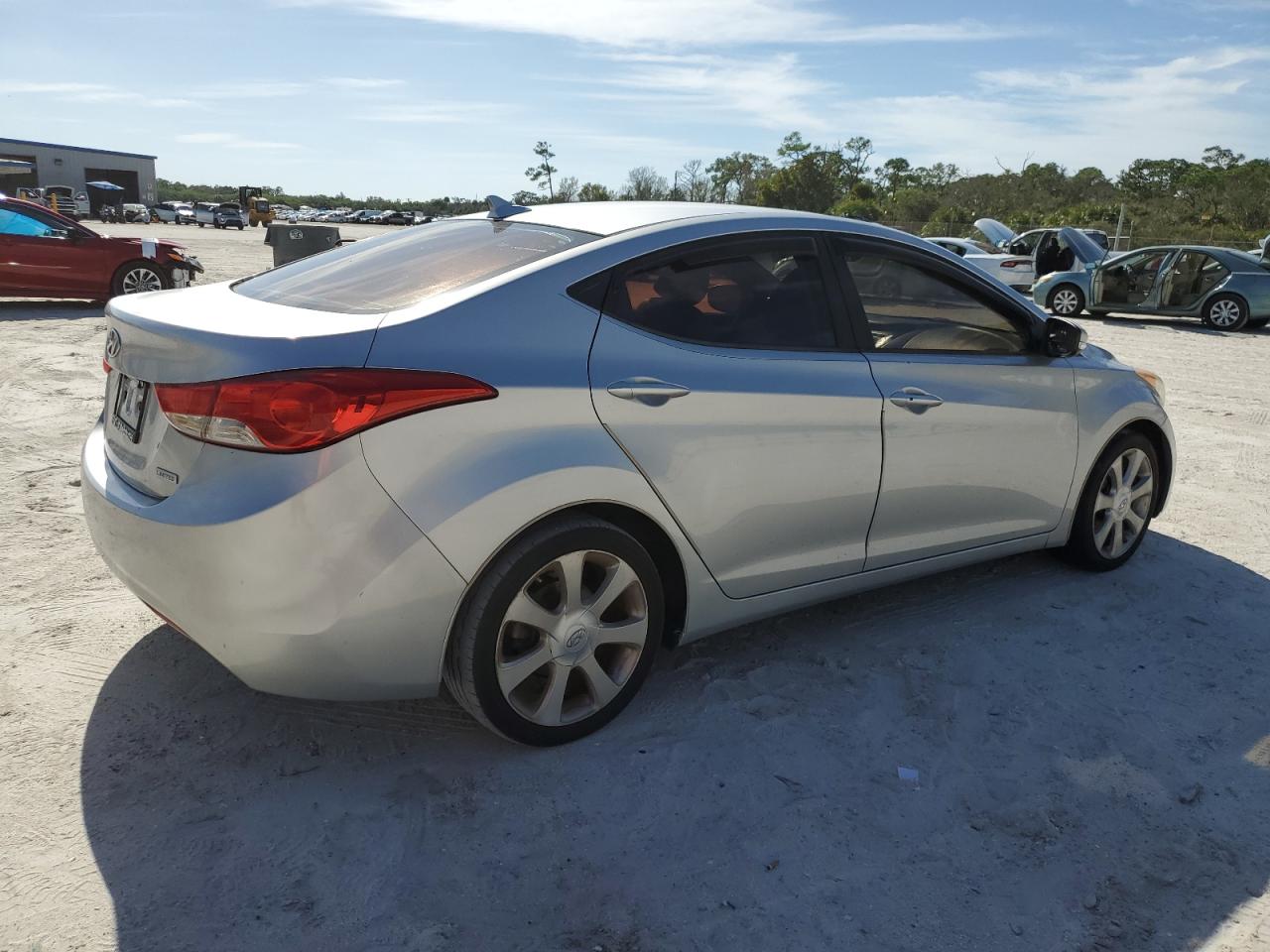 Obraz 3 z 2012 HYUNDAI ELANTRA GLS 2012 z VIN 5NPDH4AE0CH110131