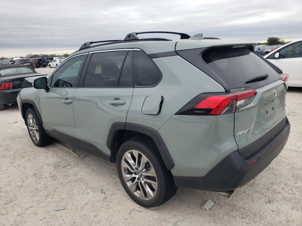 Image 2 of 2019 TOYOTA RAV4 XLE PREMIUM 2019 with VIN 2T3C1RFV2KW032884