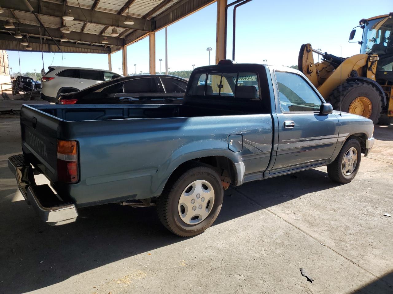 Image 3 of 1994 TOYOTA PICKUP 1/2 TON SHORT WHEELBASE DX 1994 with VIN 4TARN81PXRZ276032