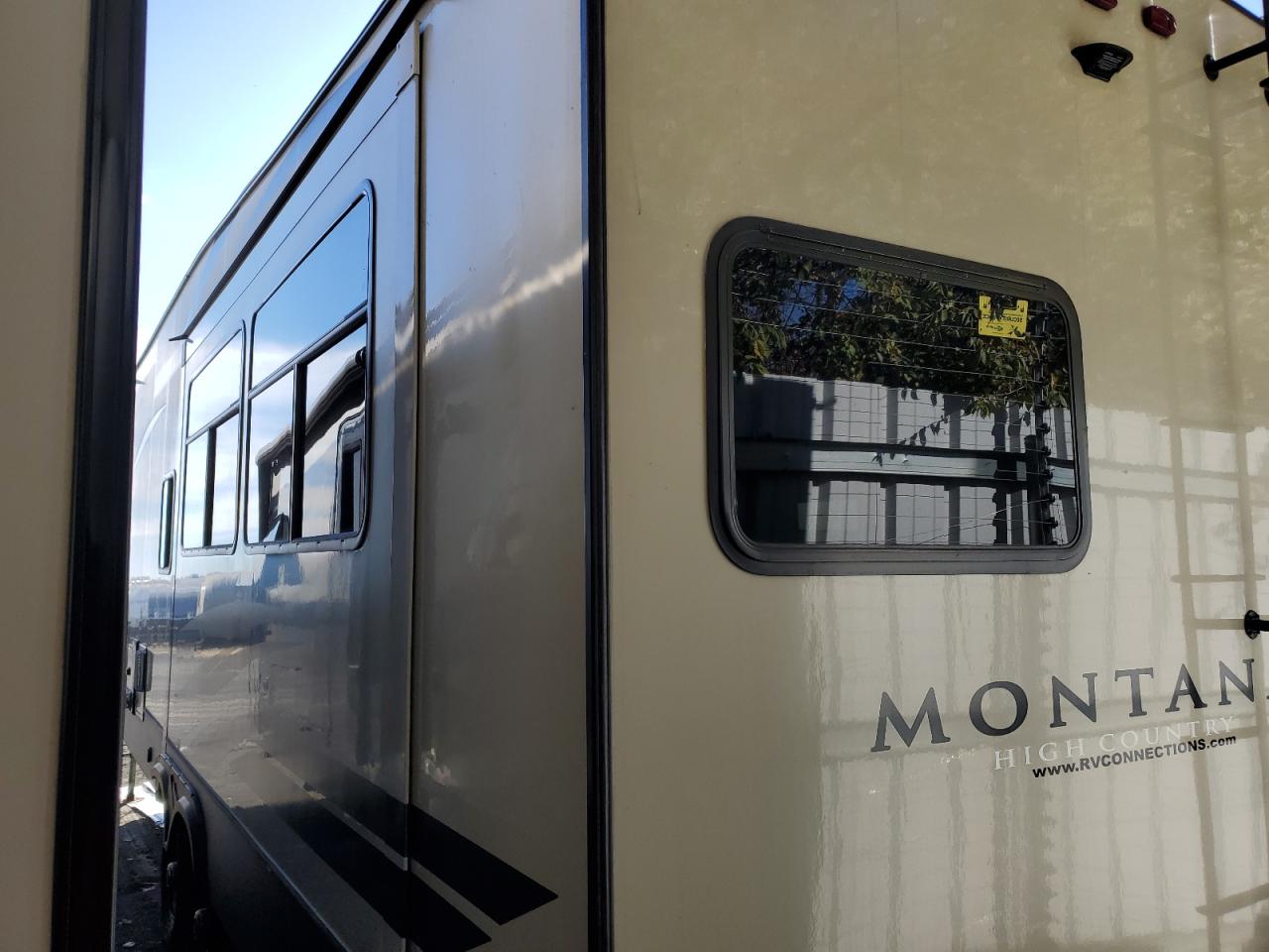 Image 3 of 2019 KEYSTONE TRVL TRL 2019 with VIN 4YDF32120KA741580