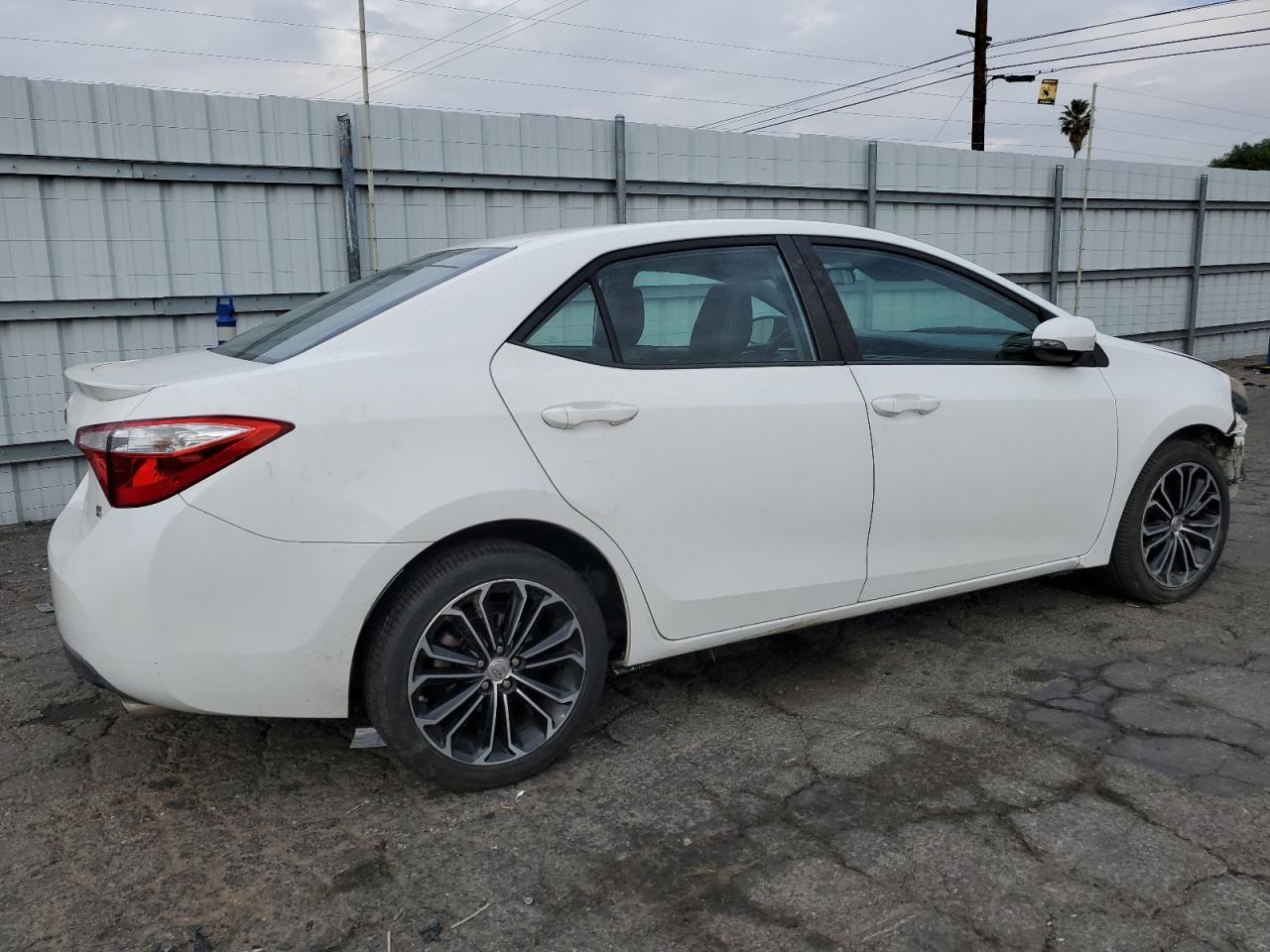 Изображение 3 2015 TOYOTA COROLLA L 2015 с VIN 5YFBURHE0FP224188