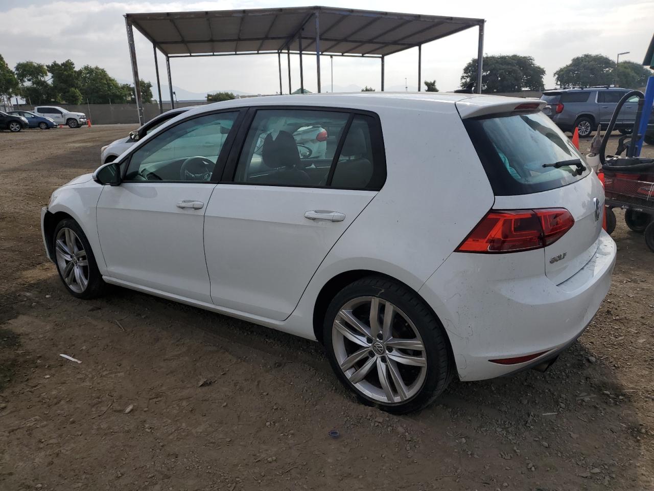 Изображение 2 2015 VOLKSWAGEN GOLF  2015 с VIN 3VW217AU8FM014425