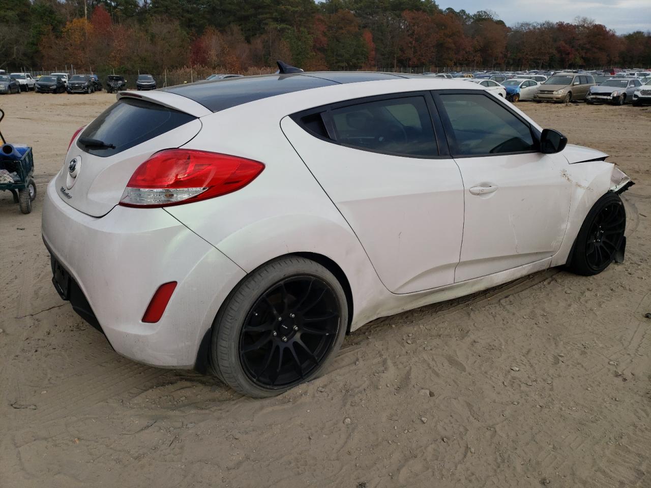 Изображение 3 2013 HYUNDAI VELOSTER  2013 с VIN KMHTC6AD4DU099909