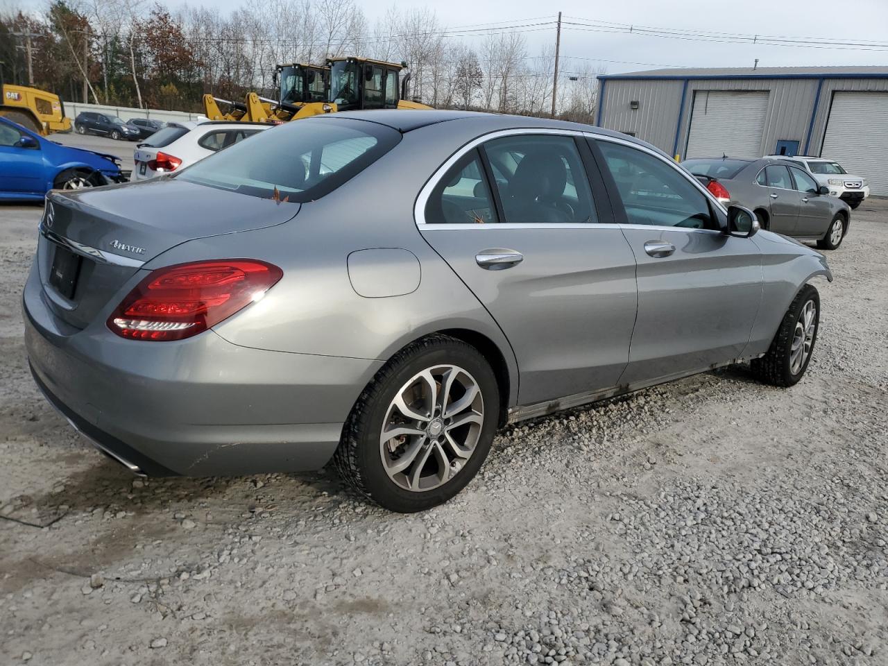 Изображение 3 2015 MERCEDES-BENZ C 300 4MATIC 2015 с VIN 55SWF4KB2FU028051