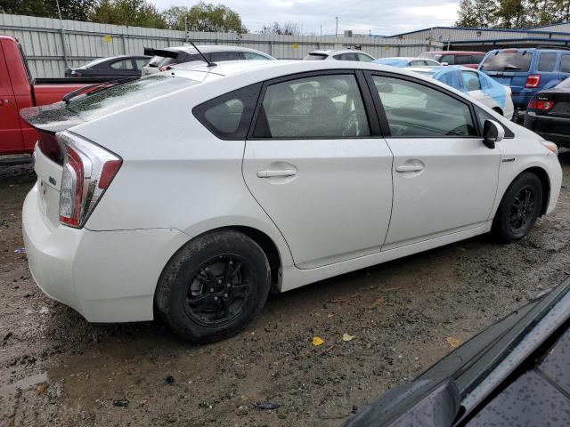 Изображение 3 2015 TOYOTA PRIUS  2015 с VIN JTDKN3DU5F0456111