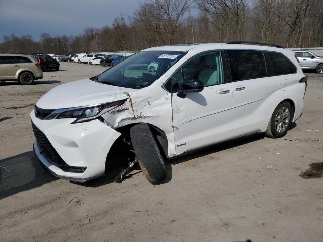 2021 TOYOTA SIENNA XSE 2021 image