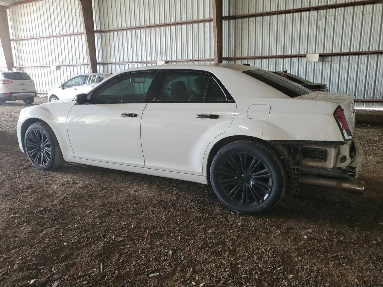 Image 2 of Chrysler 300C 2011 with VIN 2C3CA6CT5BH536657
