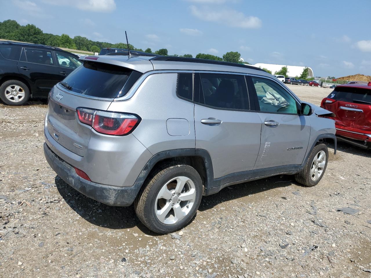 Obraz 3 z 2017 JEEP COMPASS LATITUDE 2017 z VIN 3C4NJDBBXHT657329