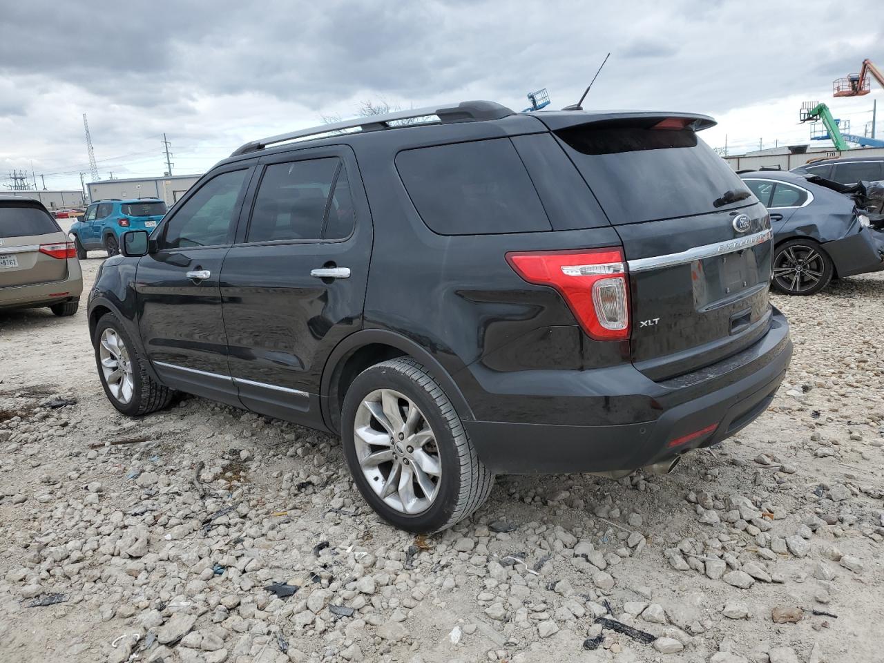 Obraz 2 z 2015 FORD EXPLORER XLT 2015 z VIN 1FM5K7D83FGA13619