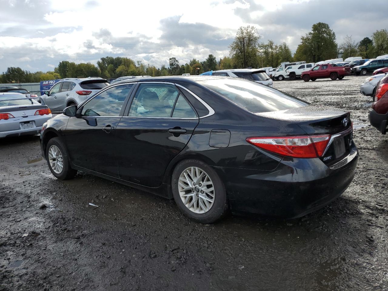 Obraz 2 z 2016 TOYOTA CAMRY LE 2016 z VIN 4T1BF1FK4GU554422