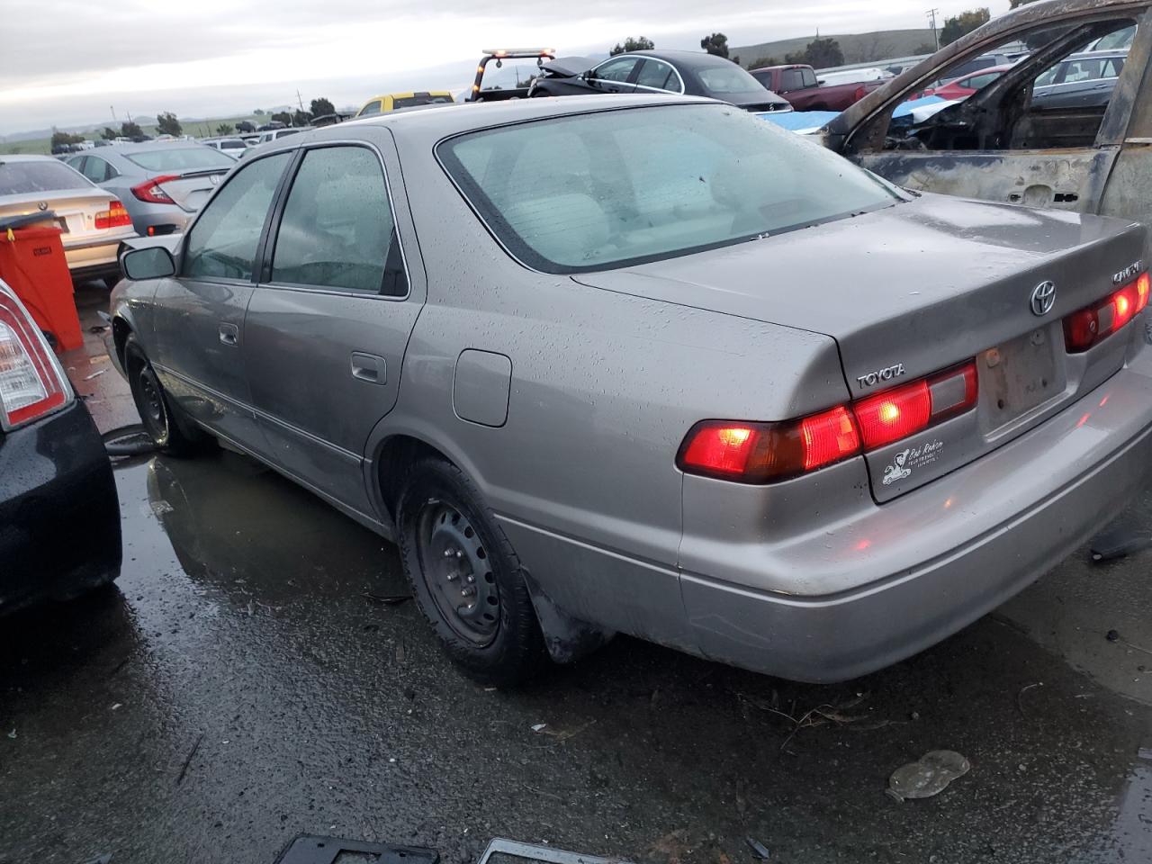 Изображение 2 1999 TOYOTA CAMRY CE 1999 с VIN 4T1BG22K6XU416647