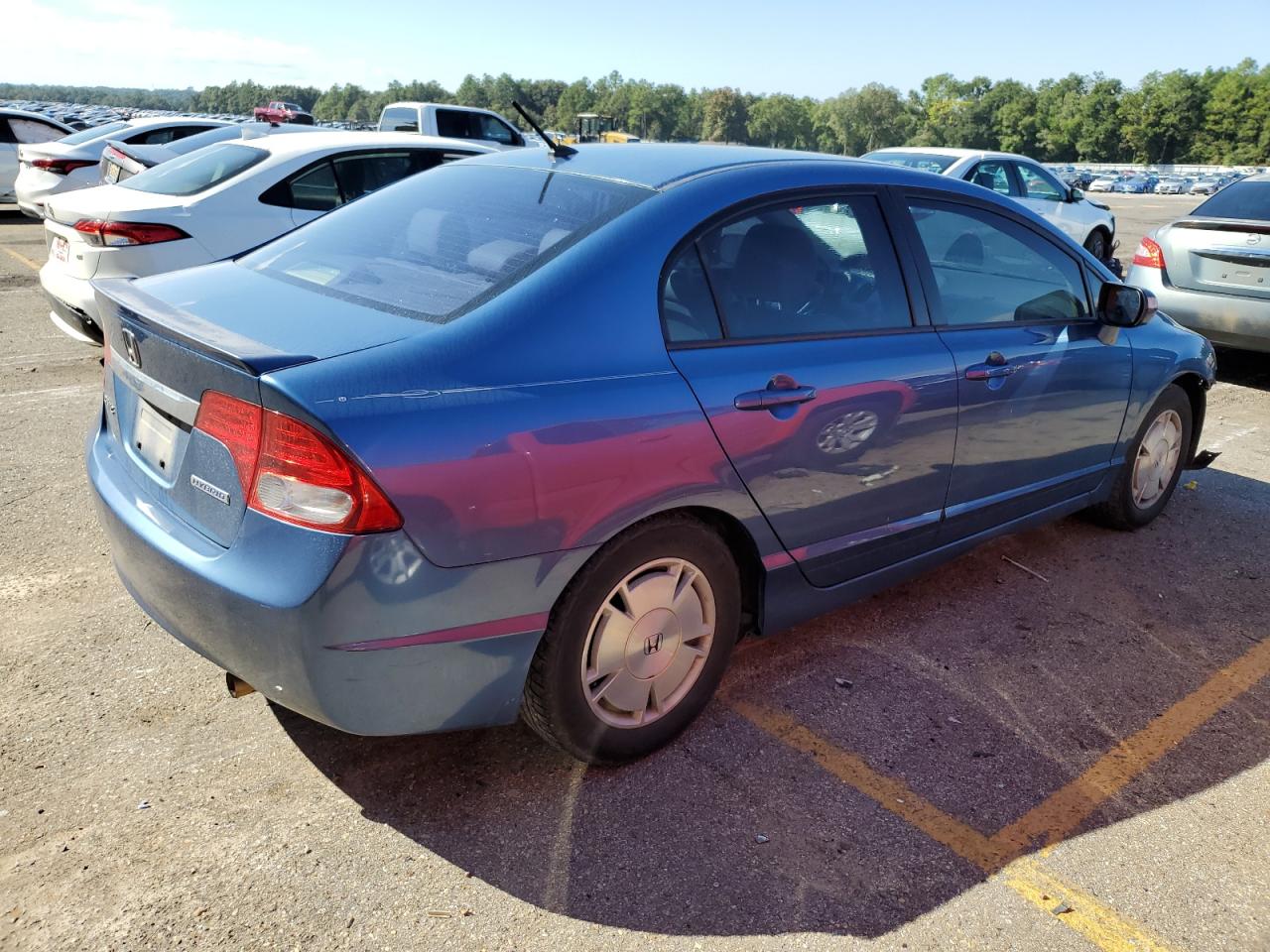 Image 3 of 2010 HONDA CIVIC HYBRID 2010 with VIN JHMFA3F28AS000110
