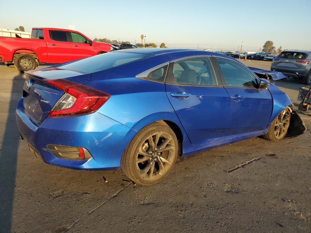 Изображение 3 2020 HONDA CIVIC SPORT 2020 с VIN 19XFC2F86LE202928